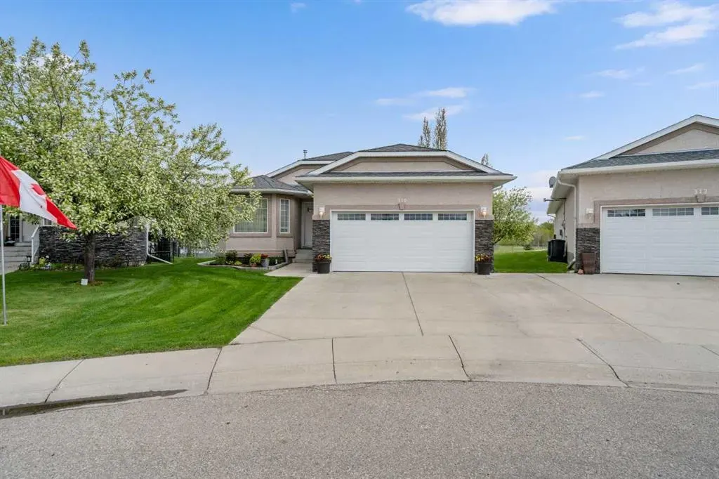 310 Riverside Garden NW