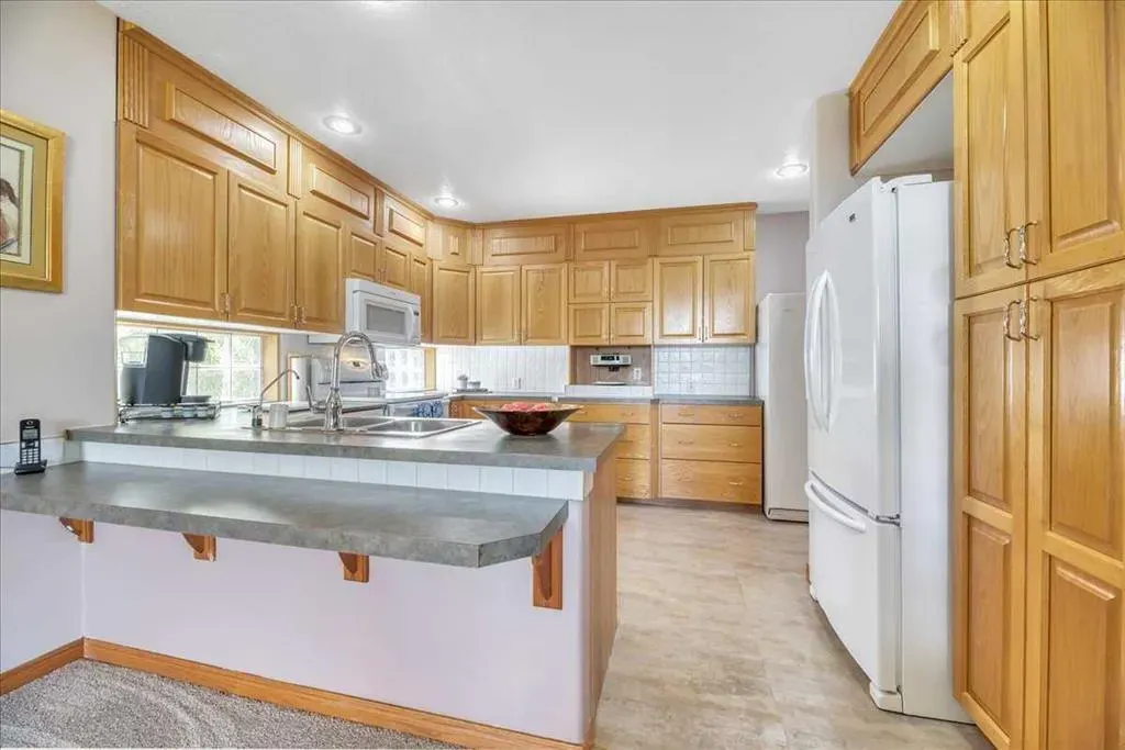 14 Grande Point Estates