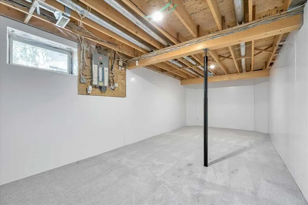 14 Grande Point Estates