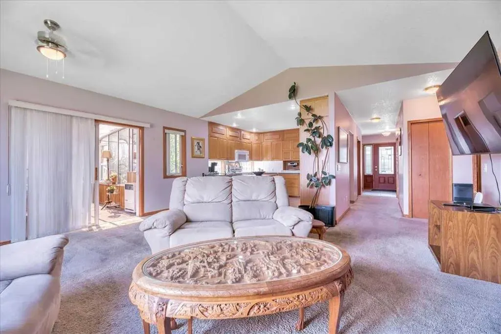 14 Grande Point Estates