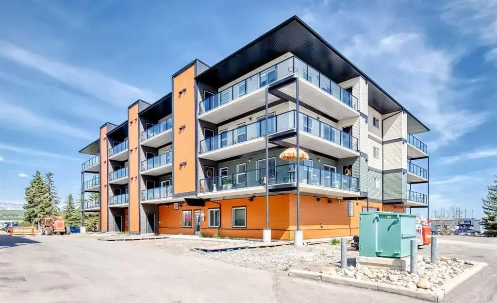404 1 Avenue SE, #206