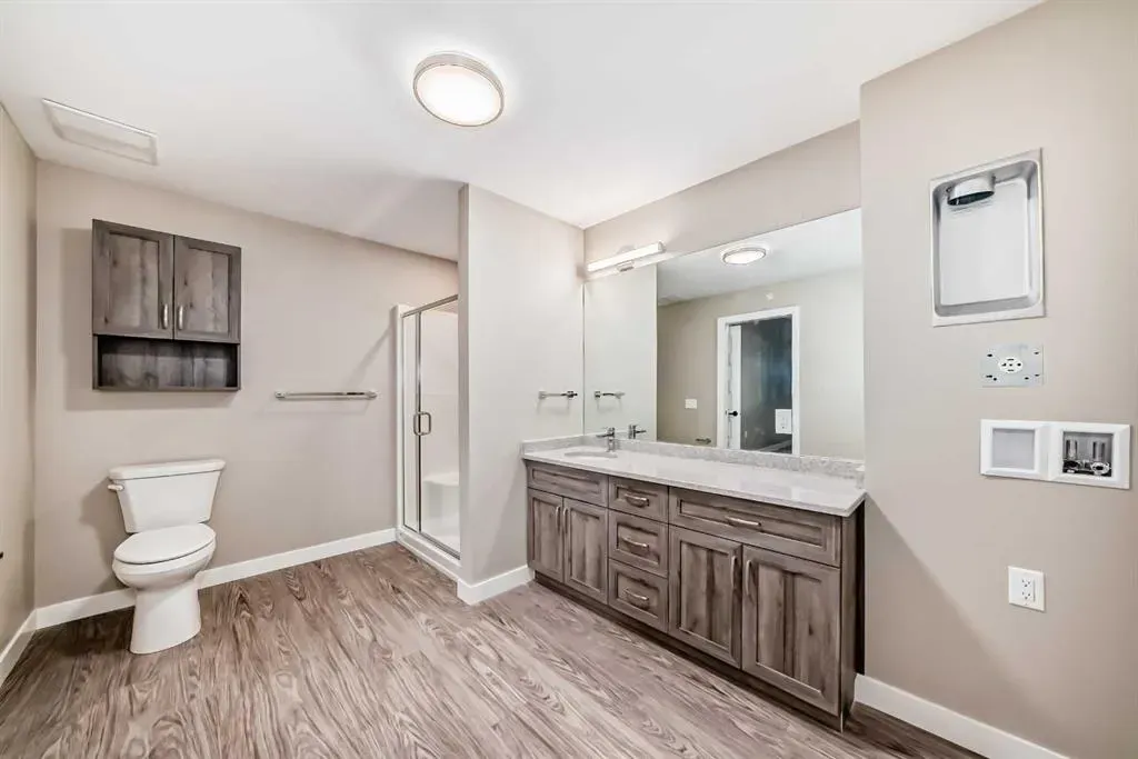 404 1 Avenue SE, #206
