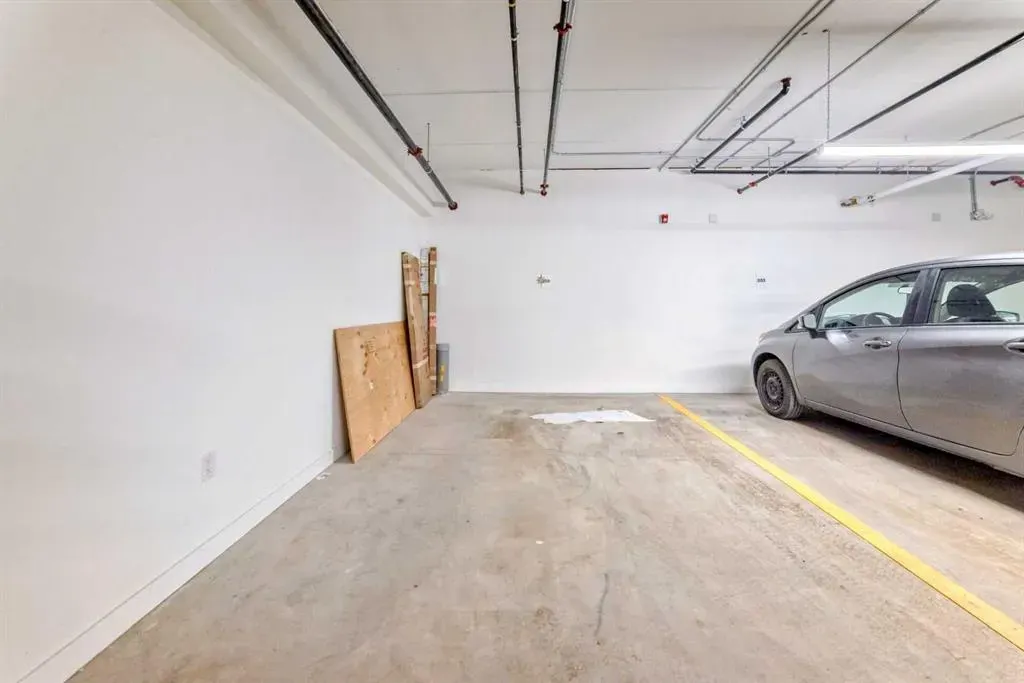 404 1 Avenue SE, #206