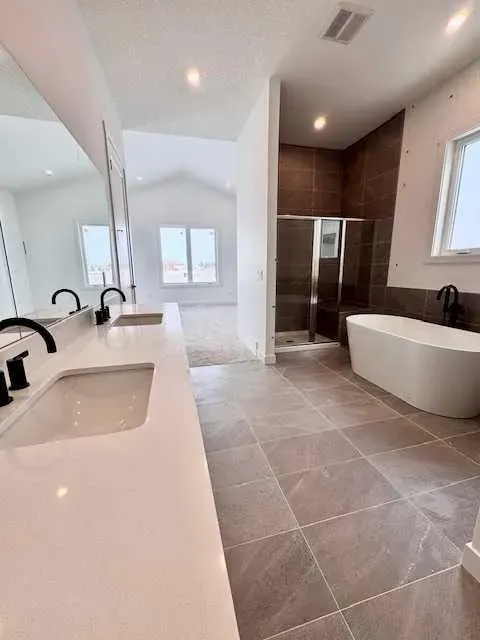 61 North Bridges Bay SW