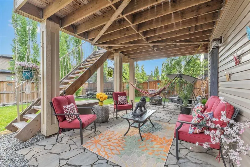 19 Mount Rae Heights