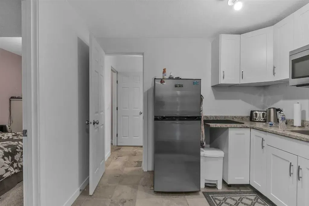 19 Mount Rae Heights
