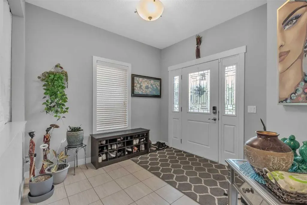 19 Mount Rae Heights