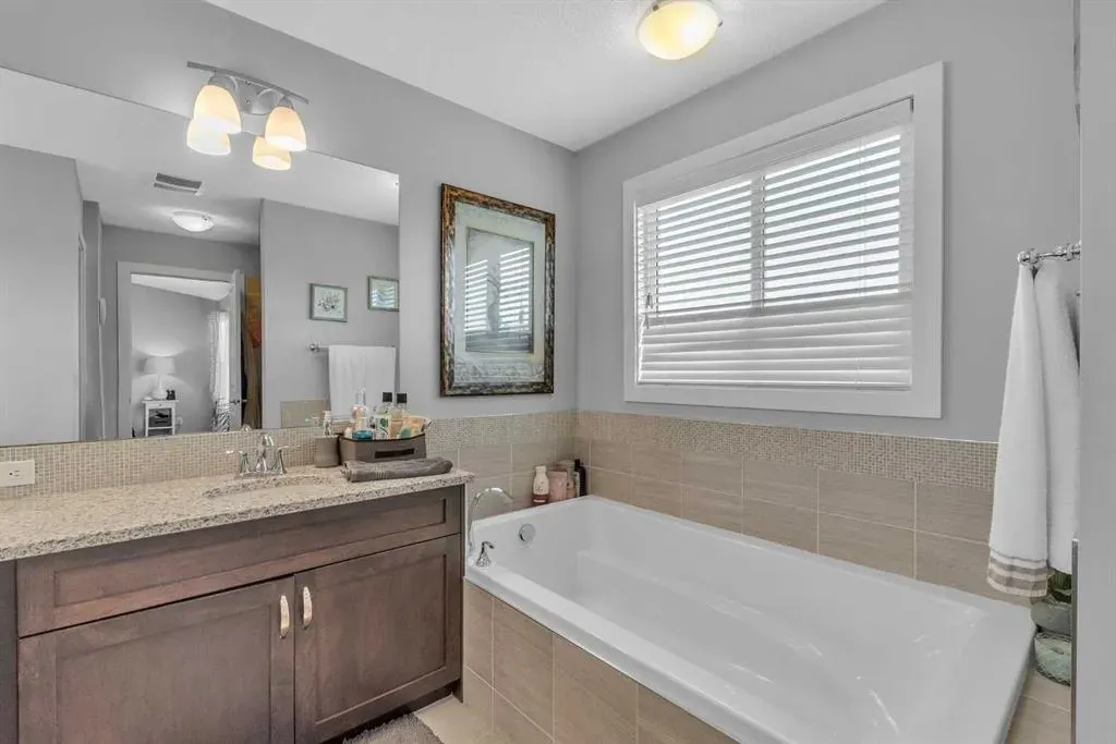 19 Mount Rae Heights