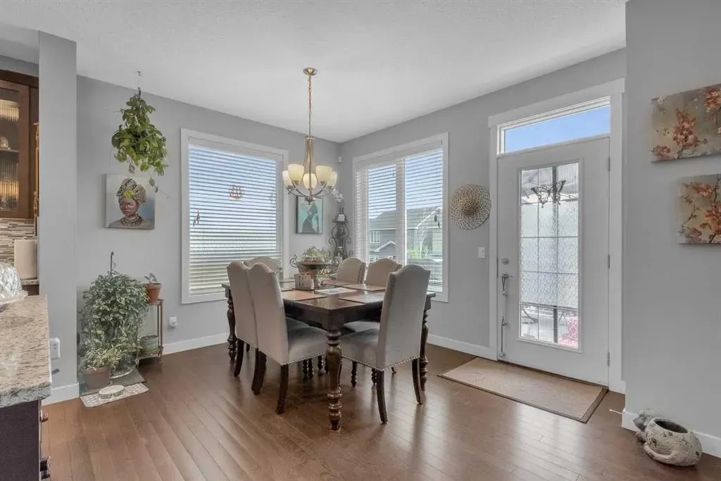 19 Mount Rae Heights