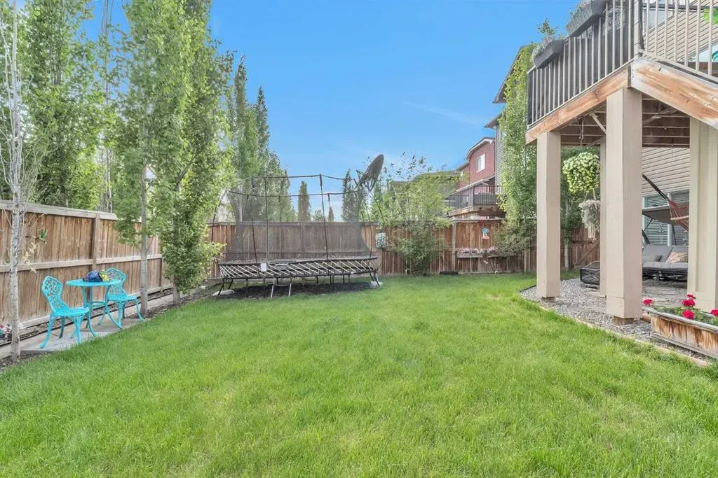 19 Mount Rae Heights