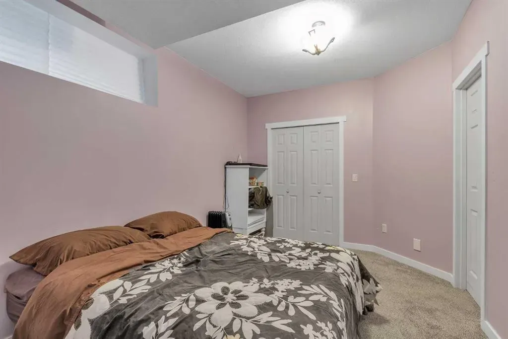 19 Mount Rae Heights