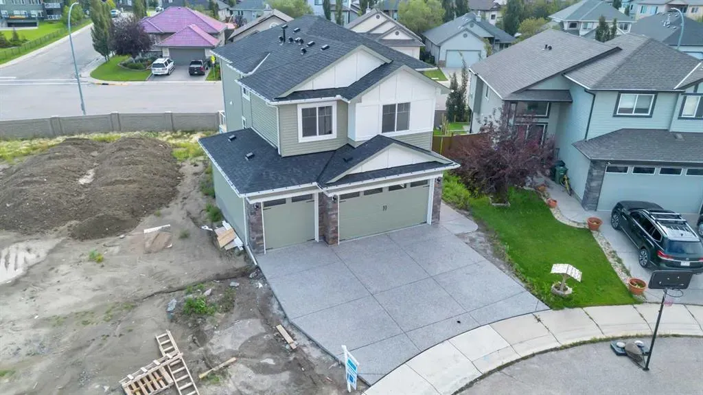 17 Lakes Estates Circle