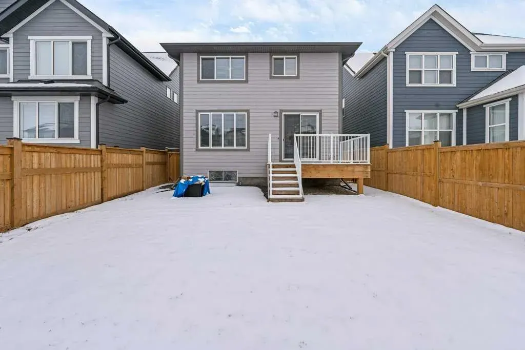 240 Magnolia Heath SE