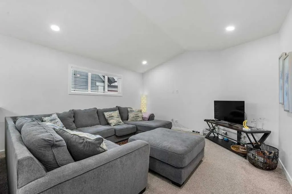 240 Magnolia Heath SE