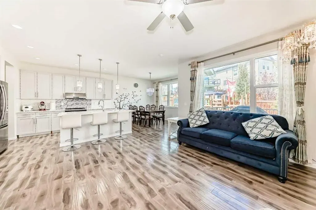 165 Nolanhurst Way NW