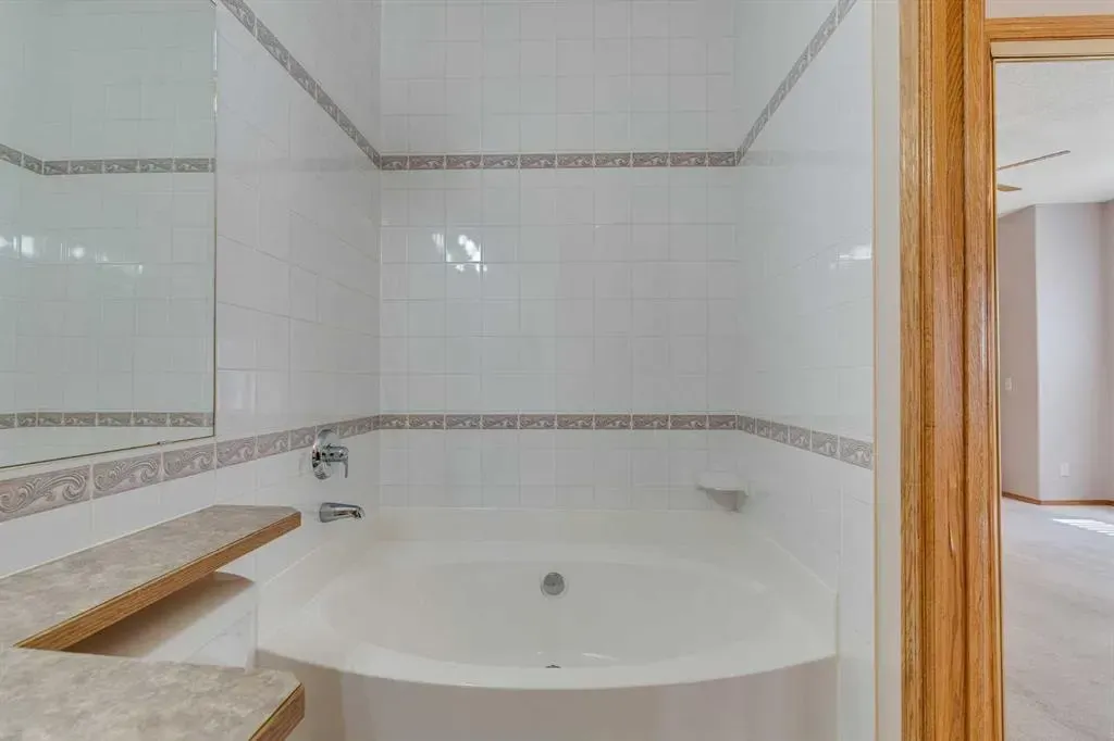 48 Tuscany Village Court NW