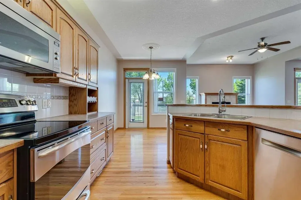 48 Tuscany Village Court NW