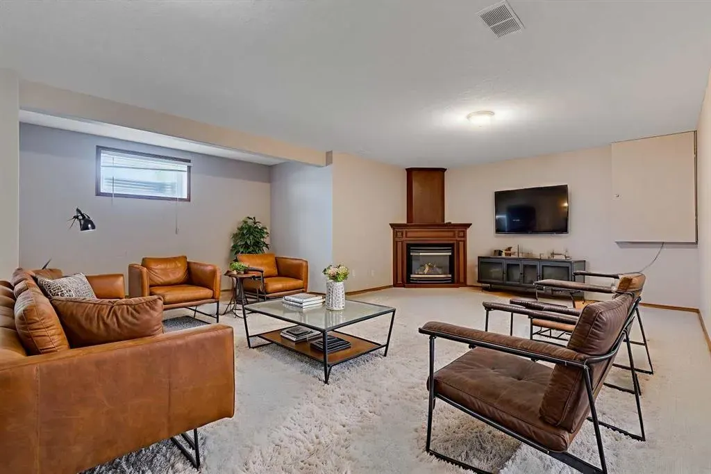 48 Tuscany Village Court NW