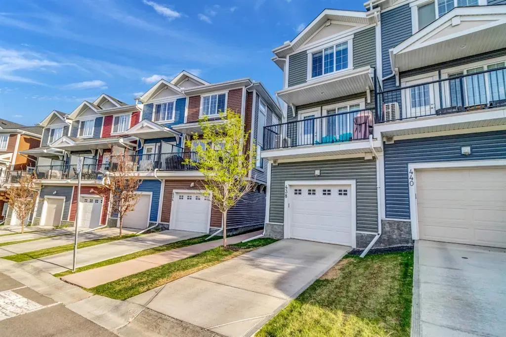 438 Nolan Hill Boulevard NW