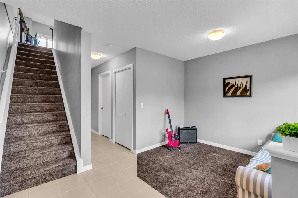 438 Nolan Hill Boulevard NW