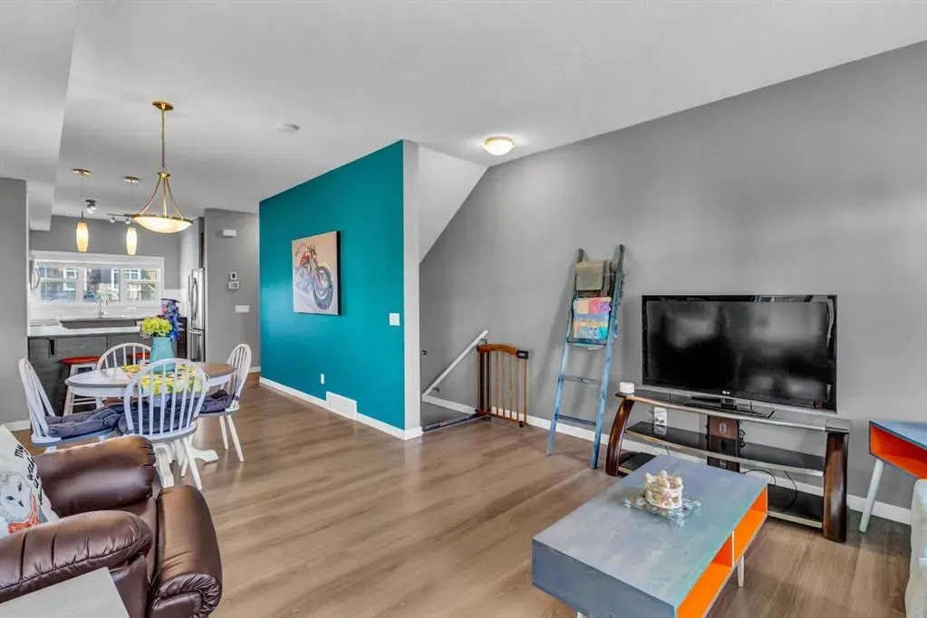438 Nolan Hill Boulevard NW