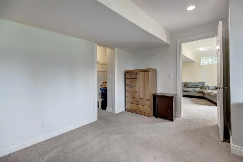 711 High Country Drive NW
