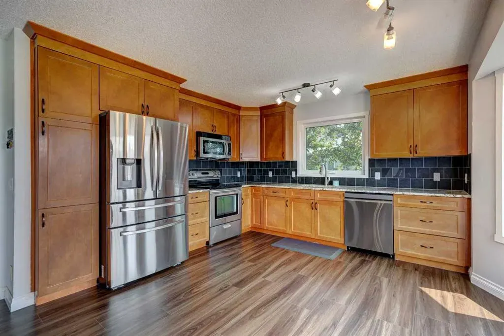 711 High Country Drive NW