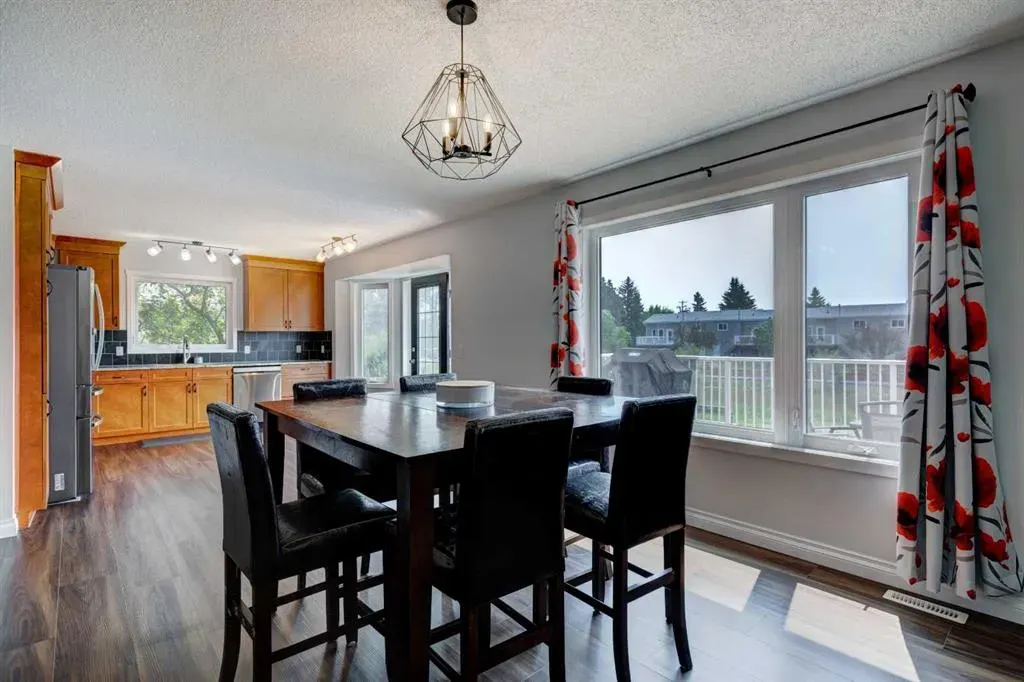 711 High Country Drive NW