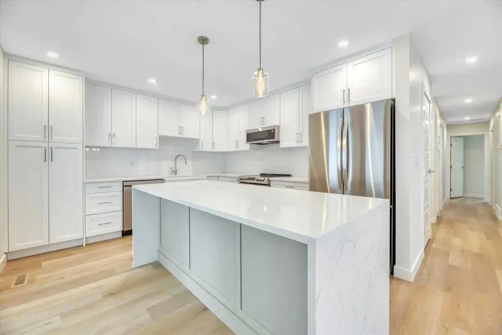 933 Macleod Trail SW