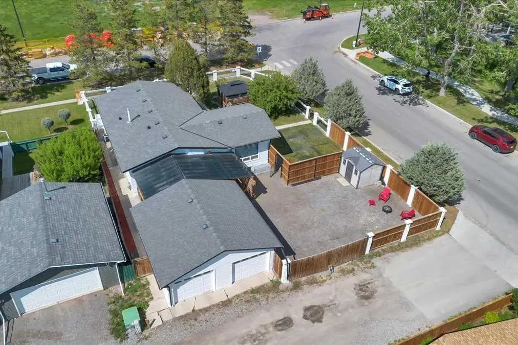 933 Macleod Trail SW