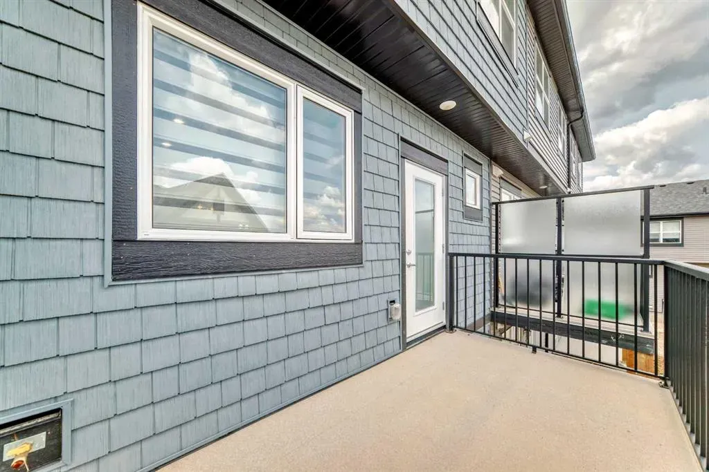 75 Evanscrest Common NW, #106