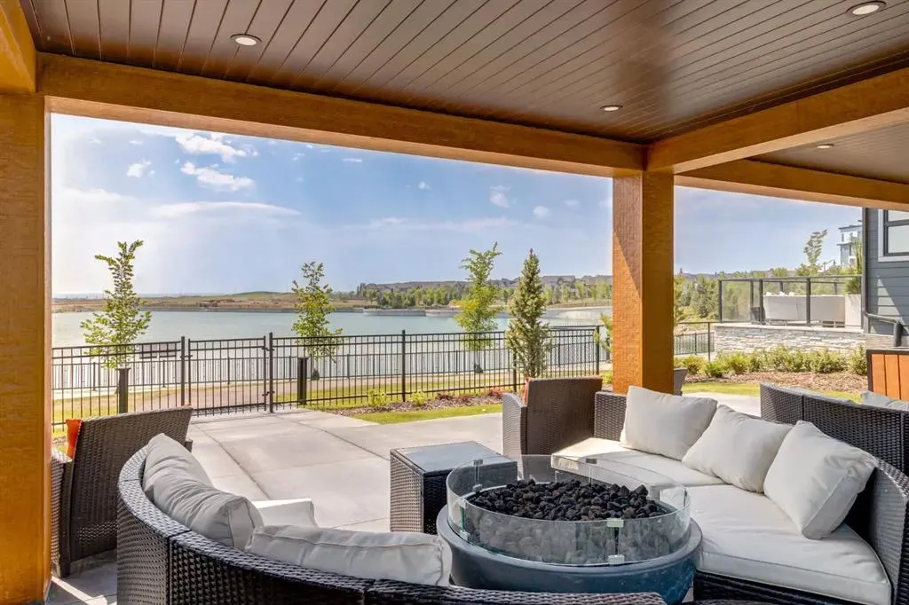 213 Marina Cove SE