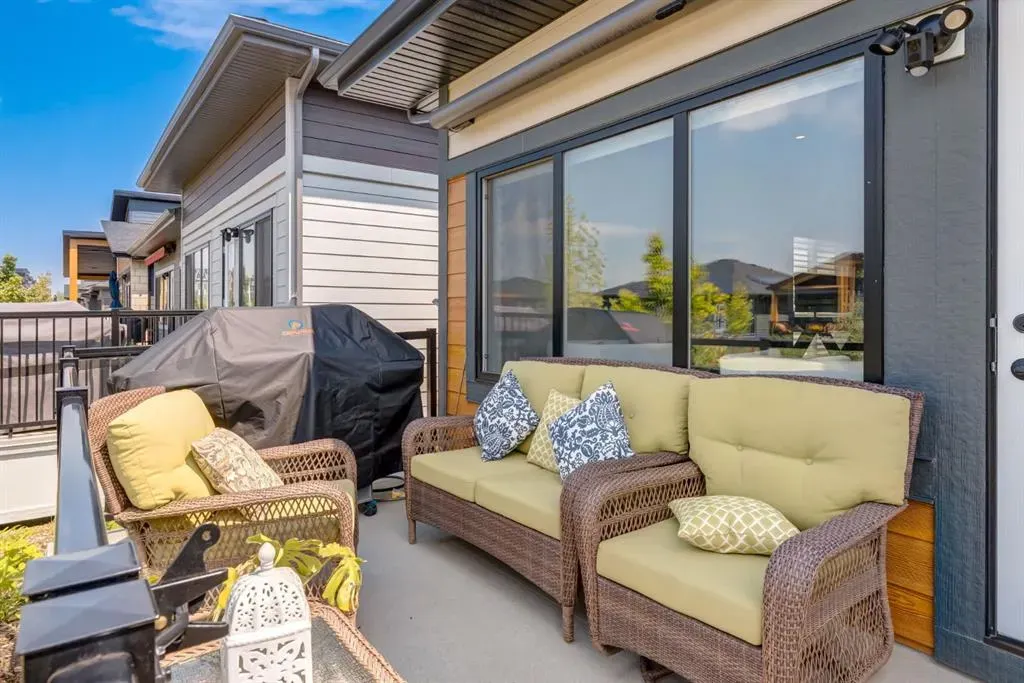 213 Marina Cove SE