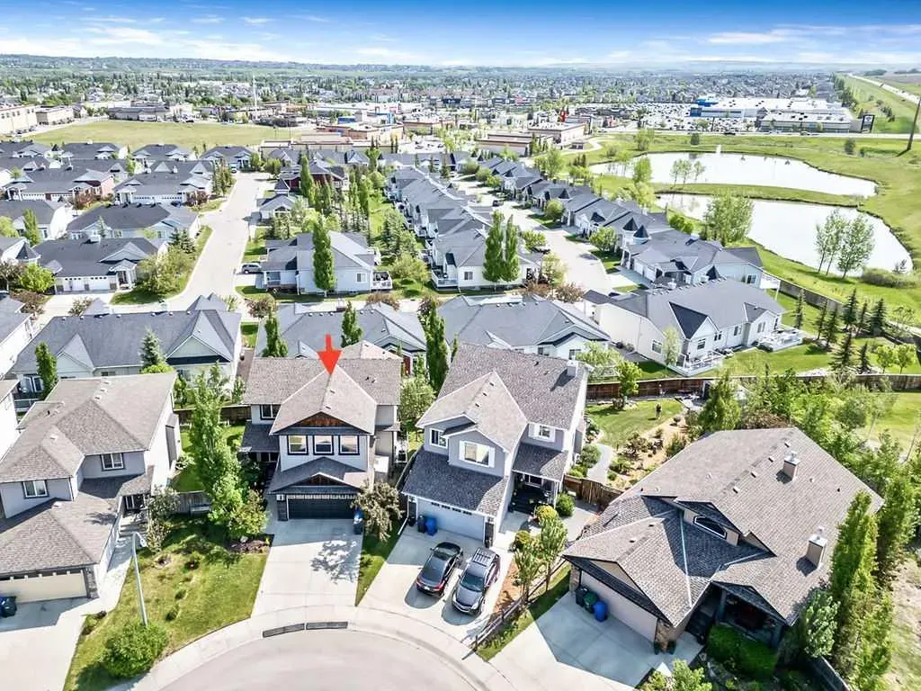 521 Westmount Close