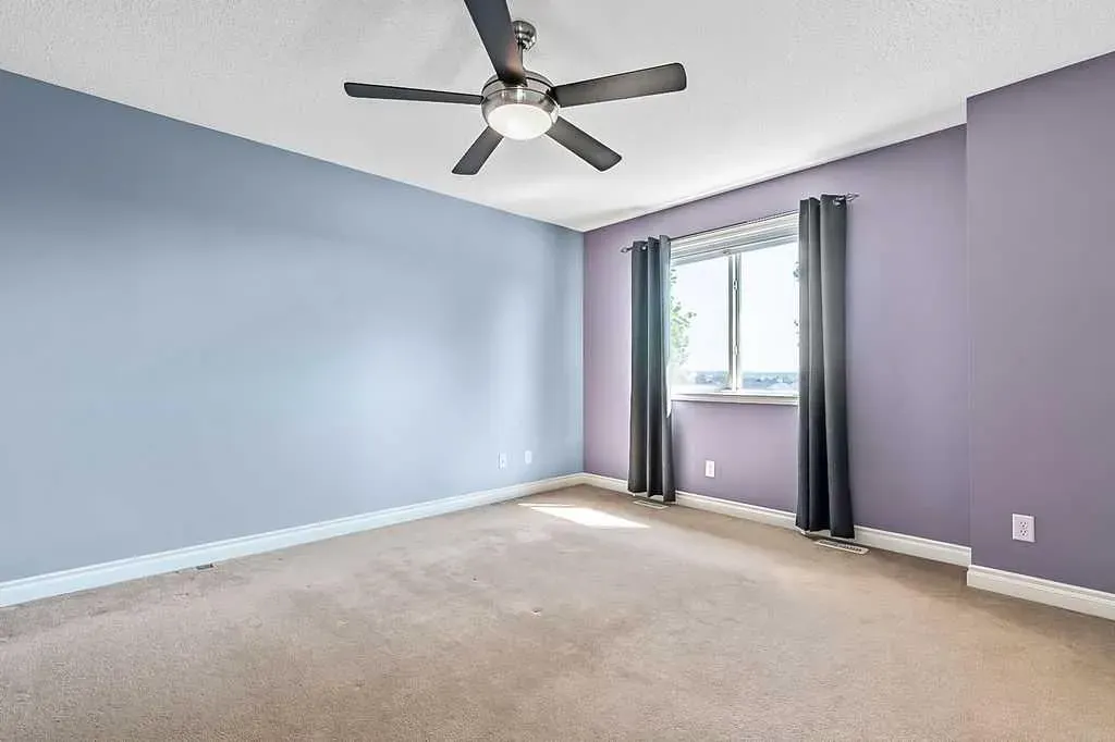 521 Westmount Close