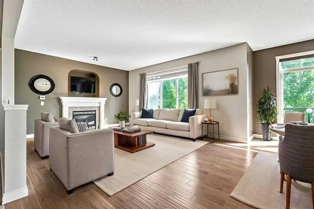 521 Westmount Close