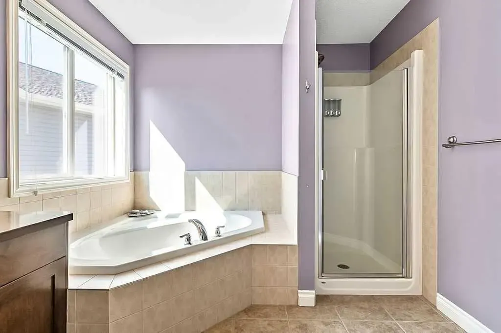 521 Westmount Close