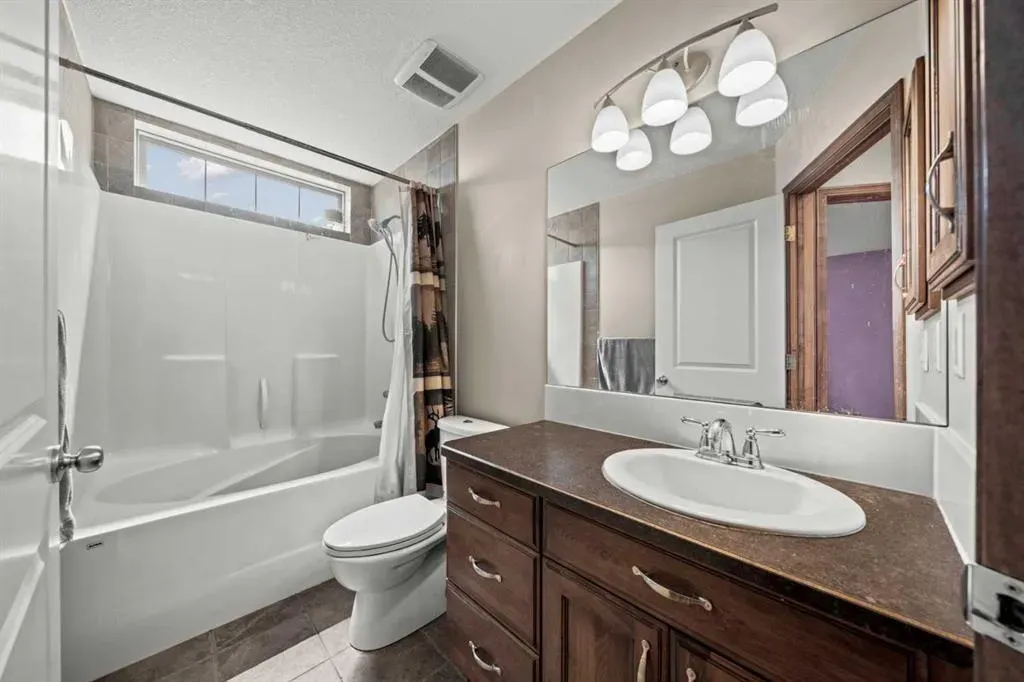 10 Crystalridge Bay