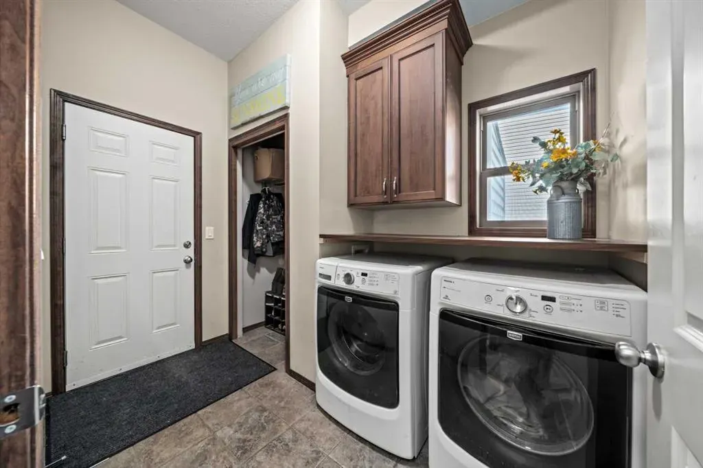 10 Crystalridge Bay
