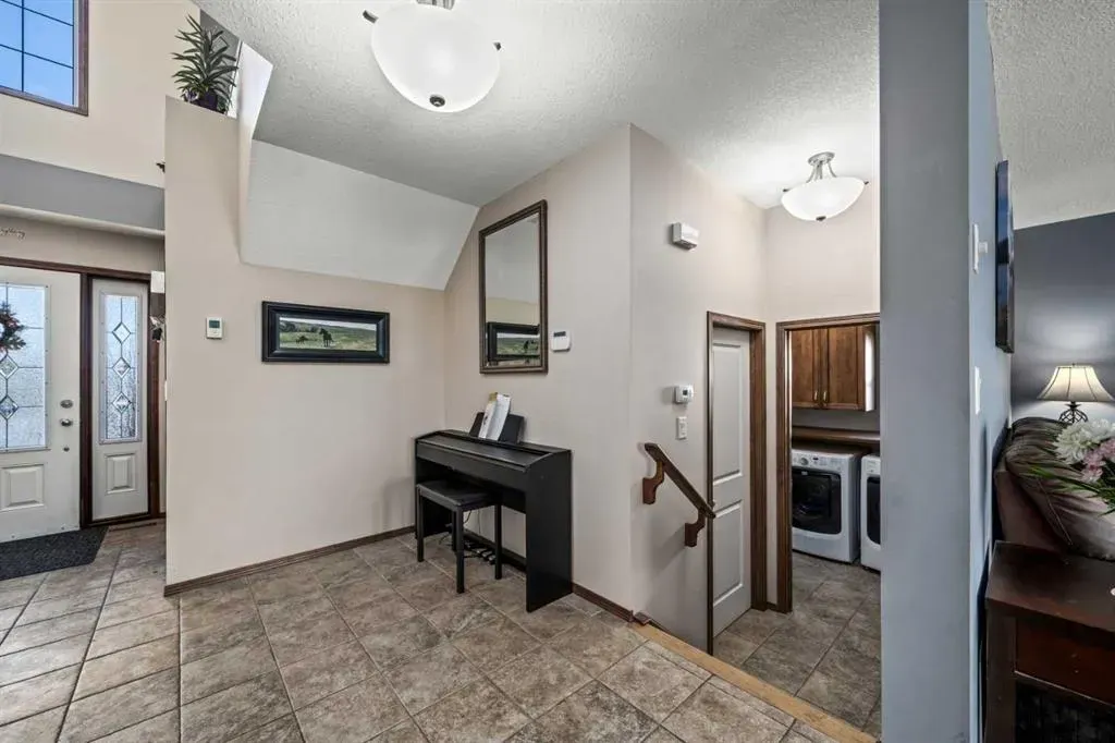 10 Crystalridge Bay