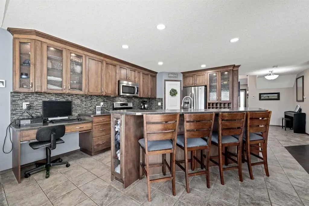 10 Crystalridge Bay