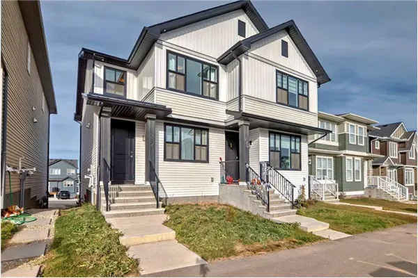 274 Aquila Drive NW