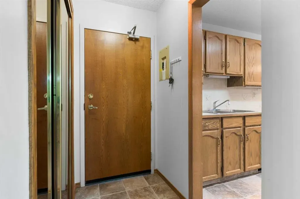 410 7 Street SW, #103