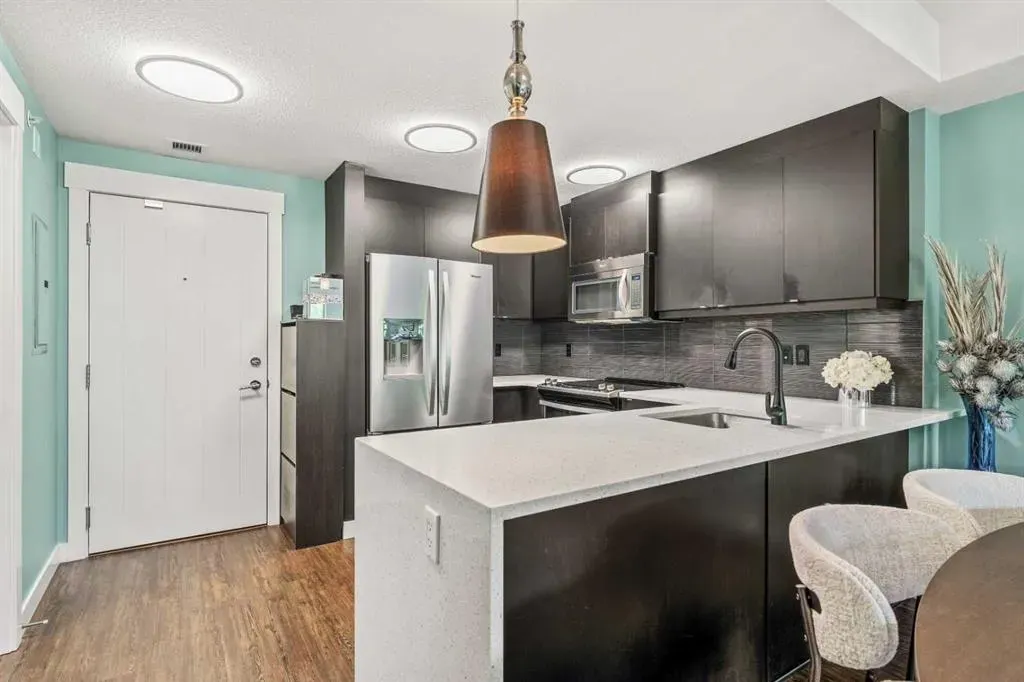15 Aspenmont Heights SW, #311