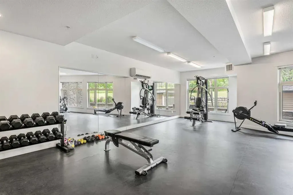 15 Aspenmont Heights SW, #311