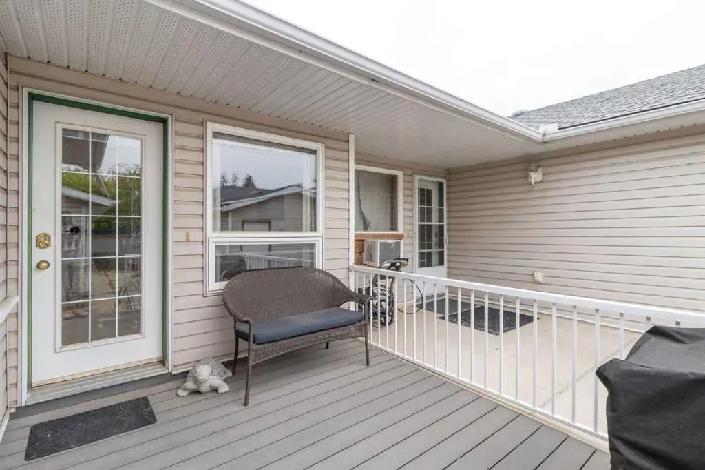 520 Lakeside Boulevard