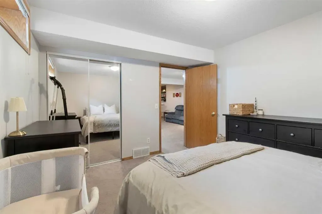 520 Lakeside Boulevard