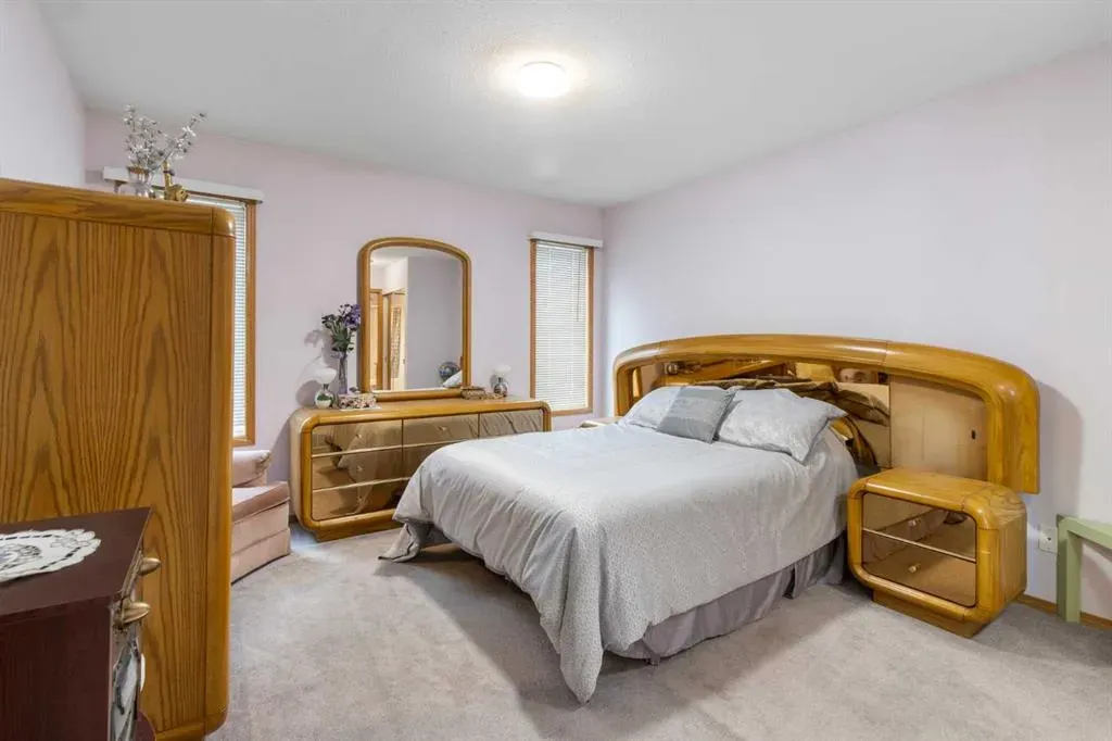 520 Lakeside Boulevard