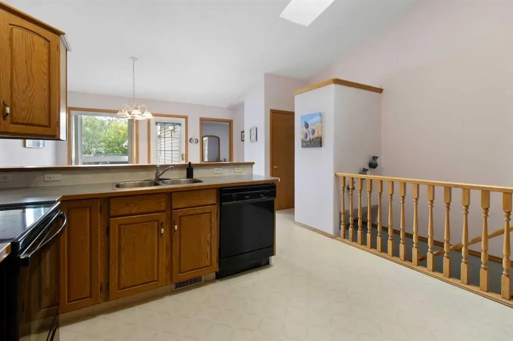 520 Lakeside Boulevard