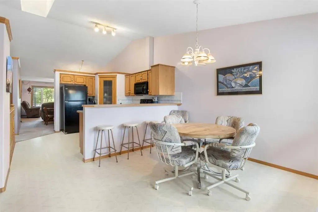 520 Lakeside Boulevard